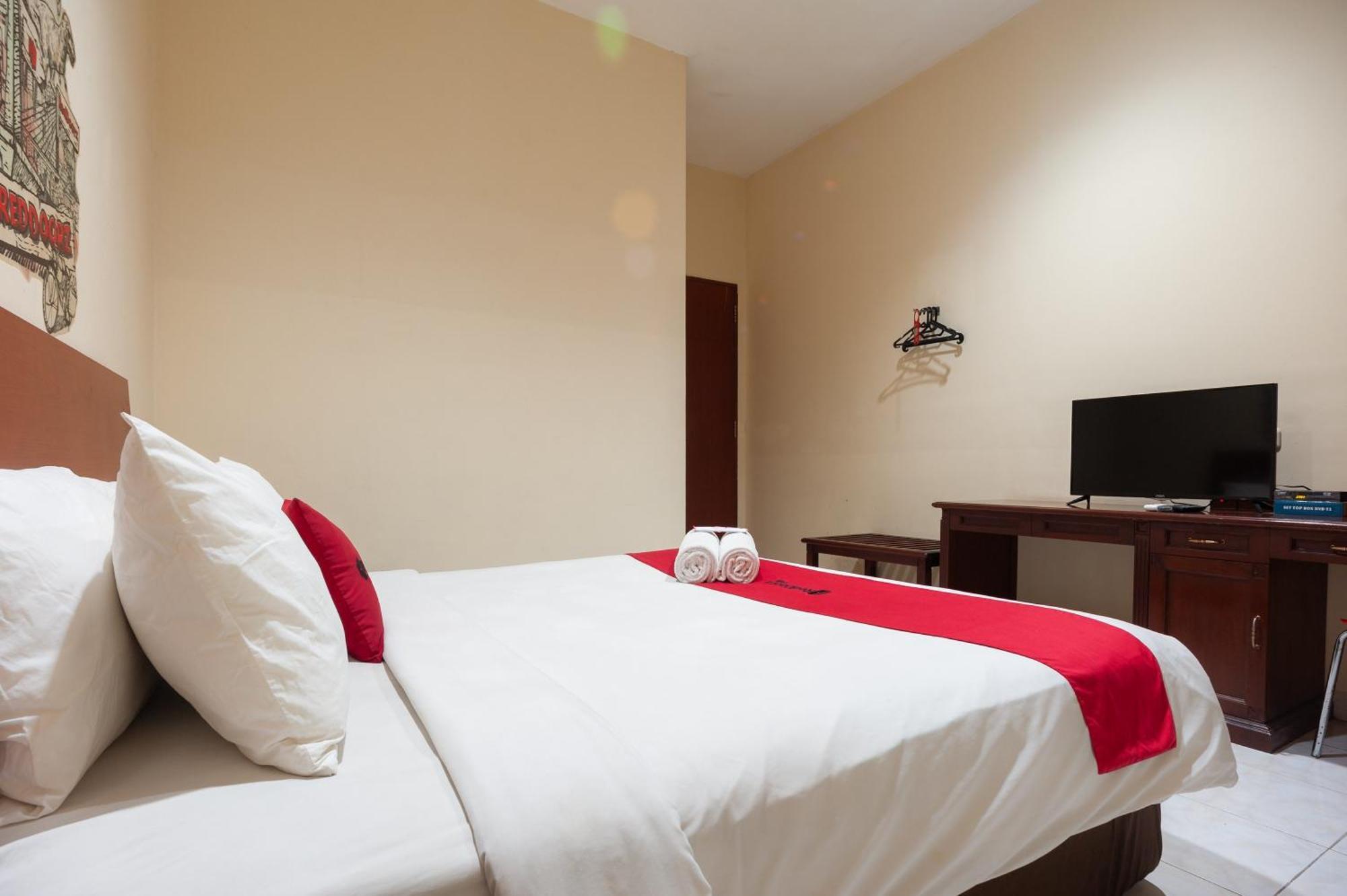 Reddoorz Plus Near Plaza Blok M Cakarta Dış mekan fotoğraf