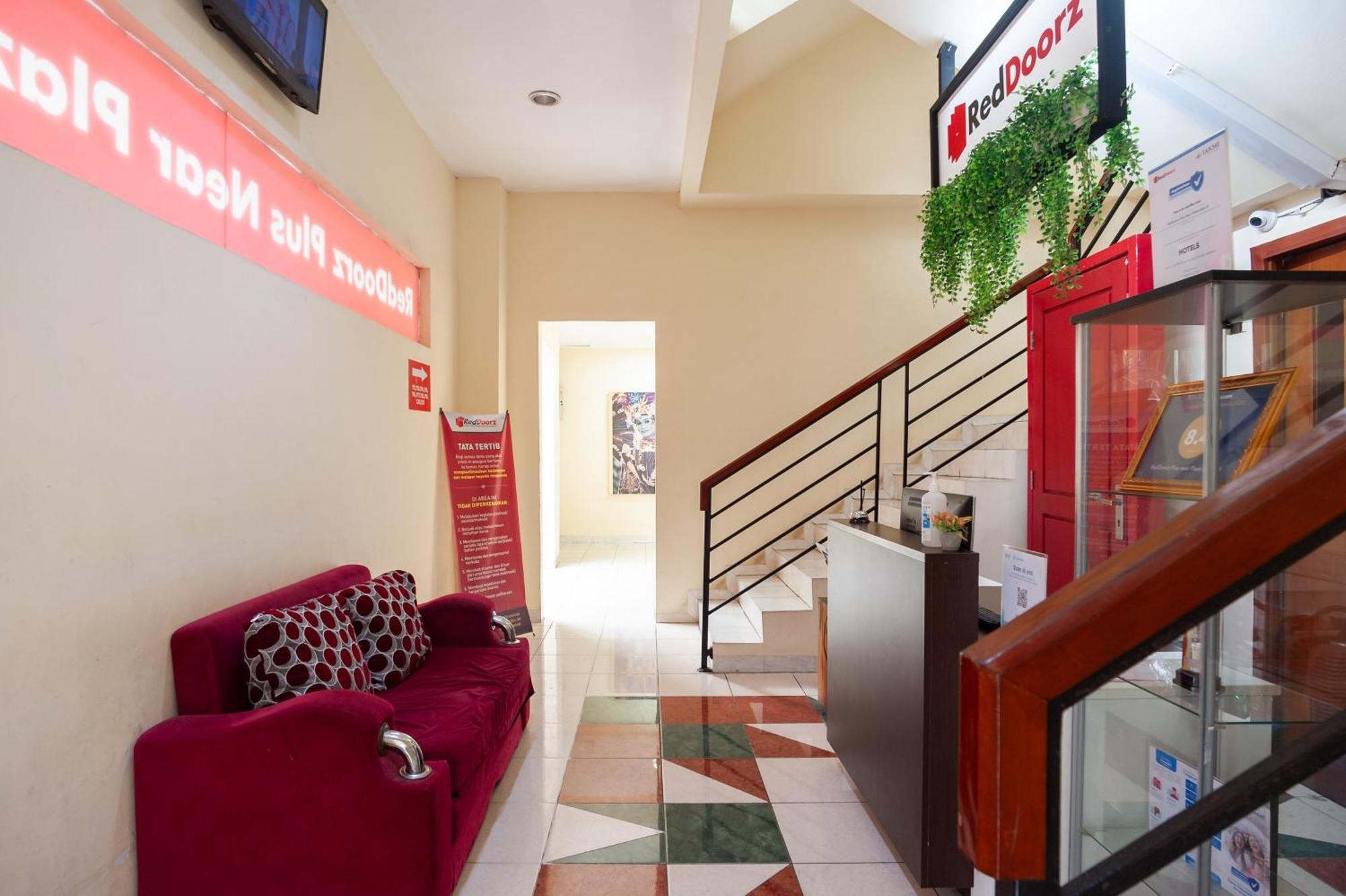 Reddoorz Plus Near Plaza Blok M Cakarta Dış mekan fotoğraf