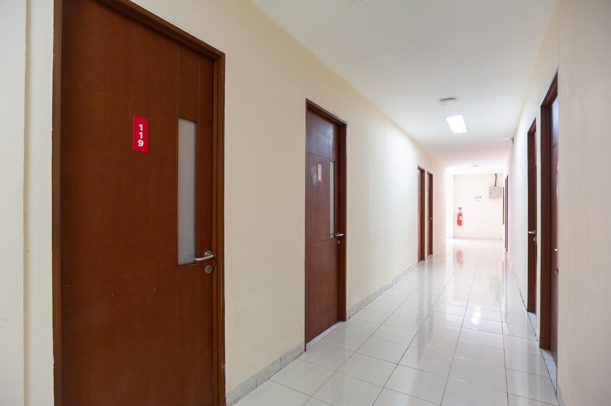 Reddoorz Plus Near Plaza Blok M Cakarta Dış mekan fotoğraf