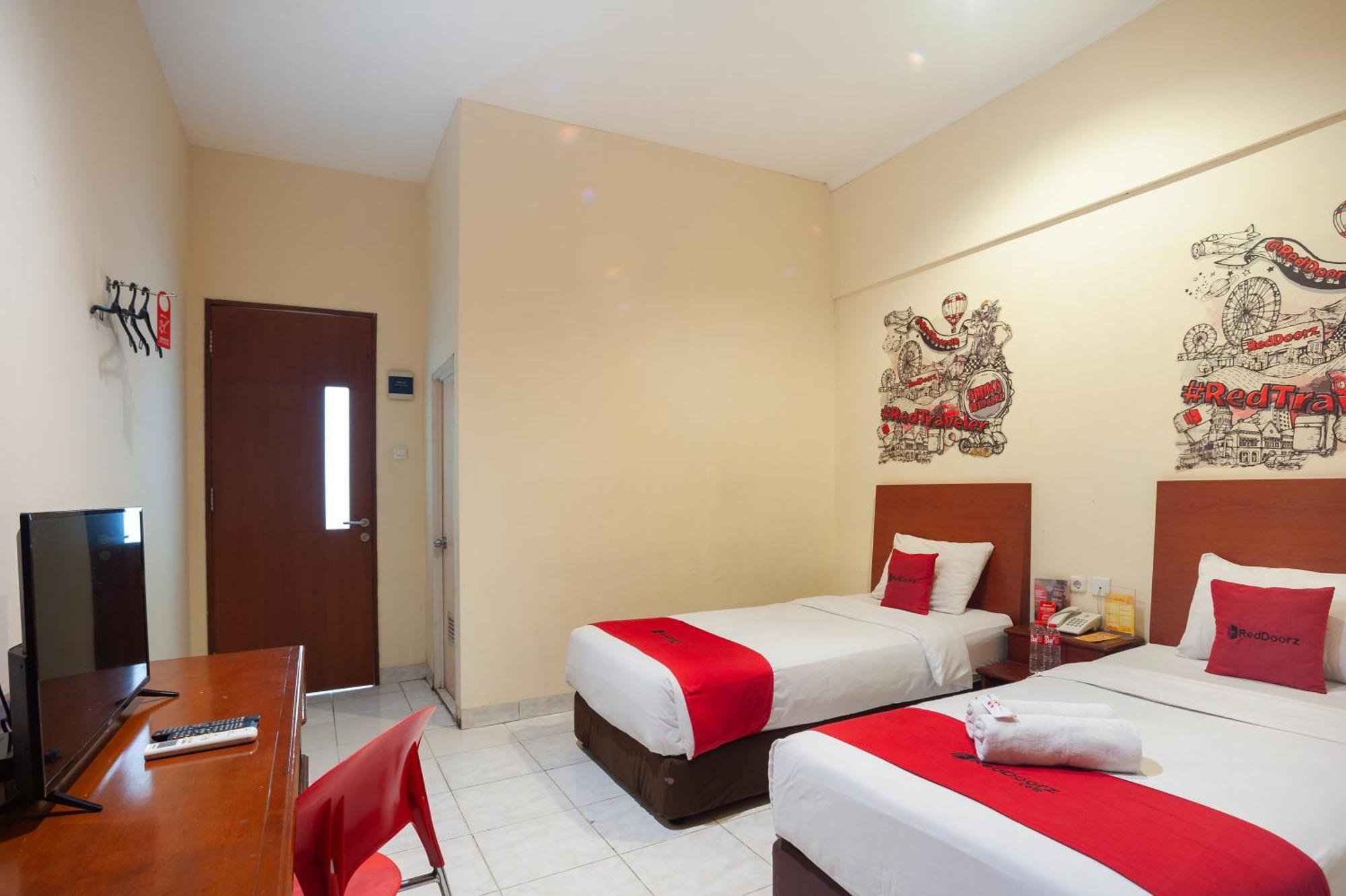 Reddoorz Plus Near Plaza Blok M Cakarta Dış mekan fotoğraf