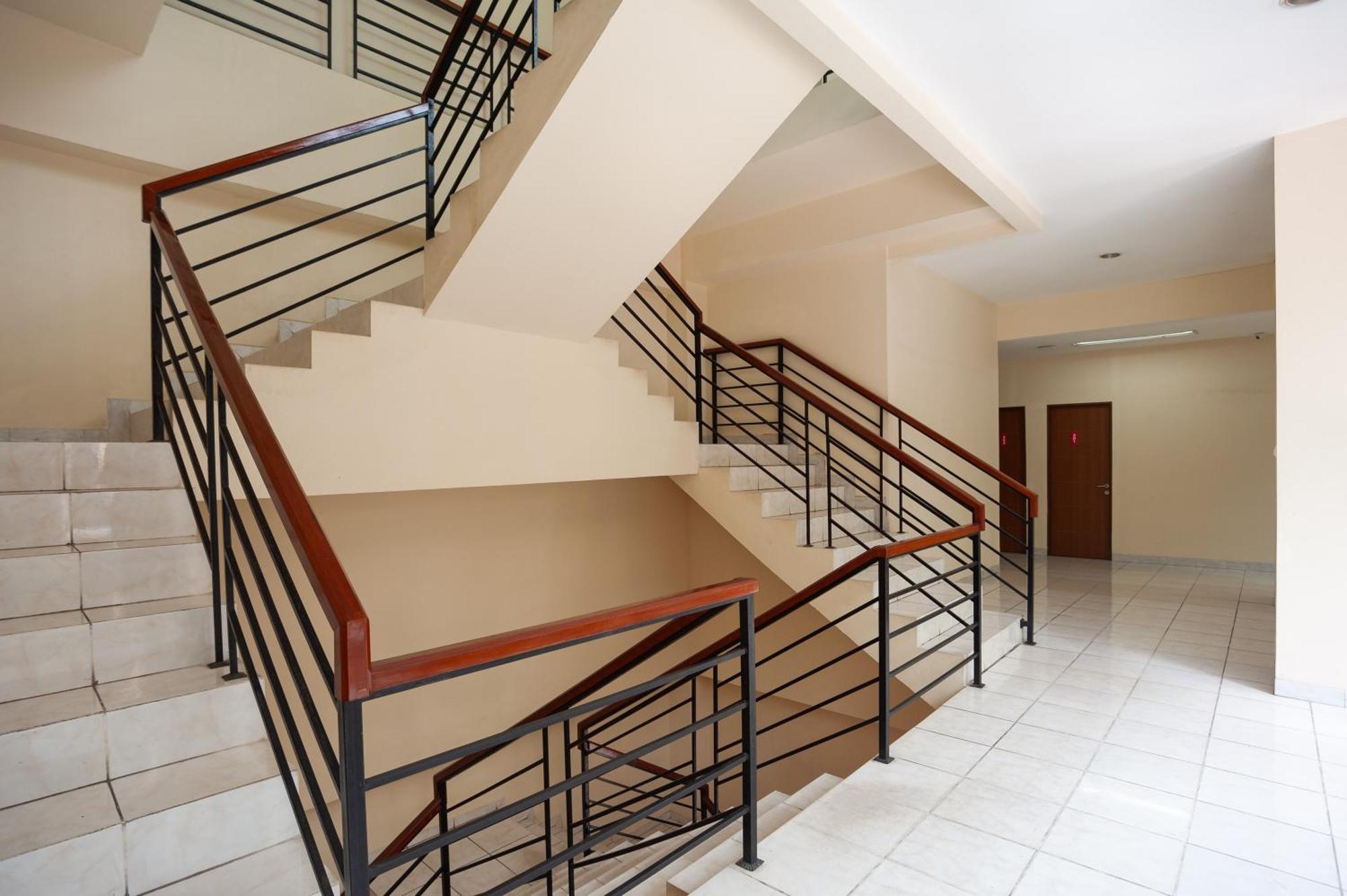 Reddoorz Plus Near Plaza Blok M Cakarta Dış mekan fotoğraf